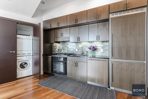 Rented by Bond New York | media 32