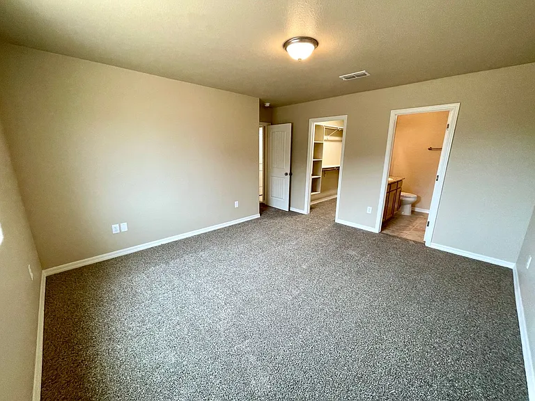 488 S Santa Rosalia — Photo 24