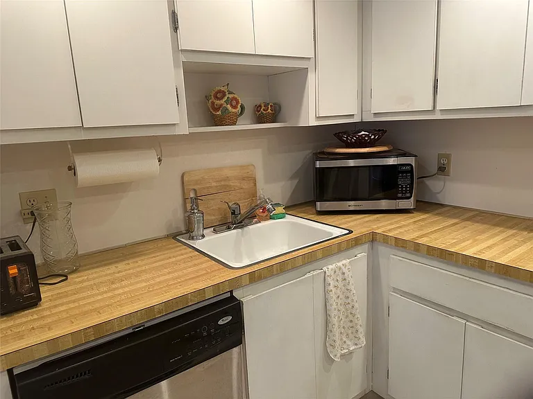 605 Oaks Dr #1009 — Photo 12