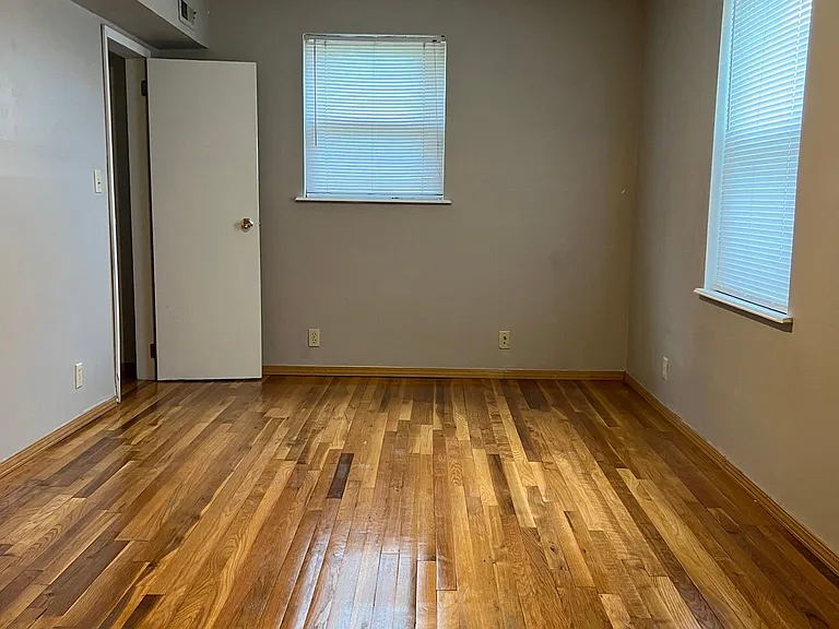 1301 Hill St — Photo 24