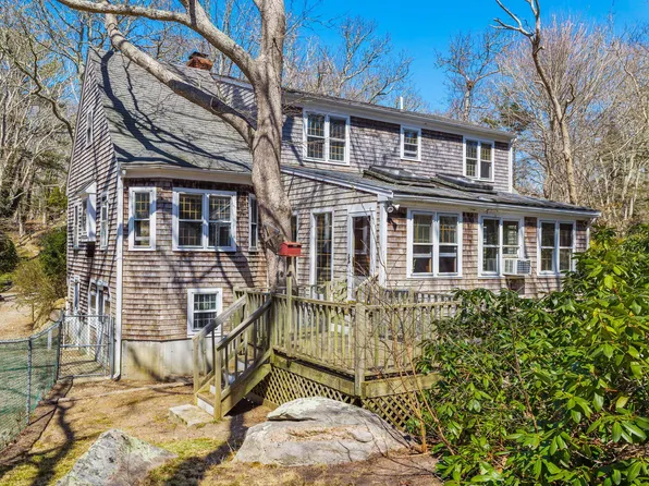 54 Upland Avenue, Falmouth, MA 02540