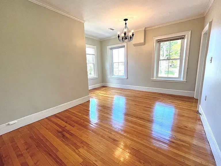 1025 Main St #2 — Photo 5