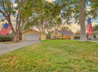 3611 W Country Club Ln, Sacramento, CA