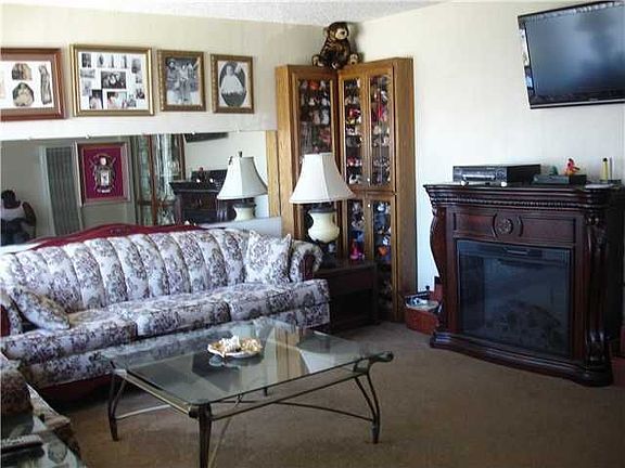 4th image of 5051 Elm St