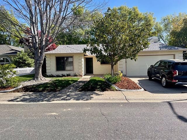 1st image of 810 Cordwell Cir