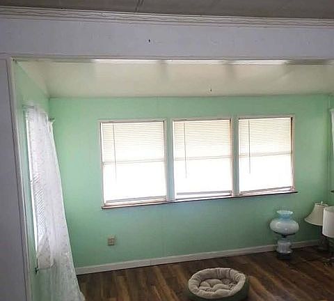 4th image of 1830 State Highway 725