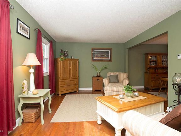 3rd image of 57 Nicklaus Dr