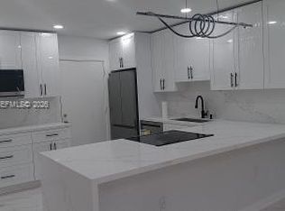4740 NW 21st St APT 402, Fort Lauderdale, FL 33313