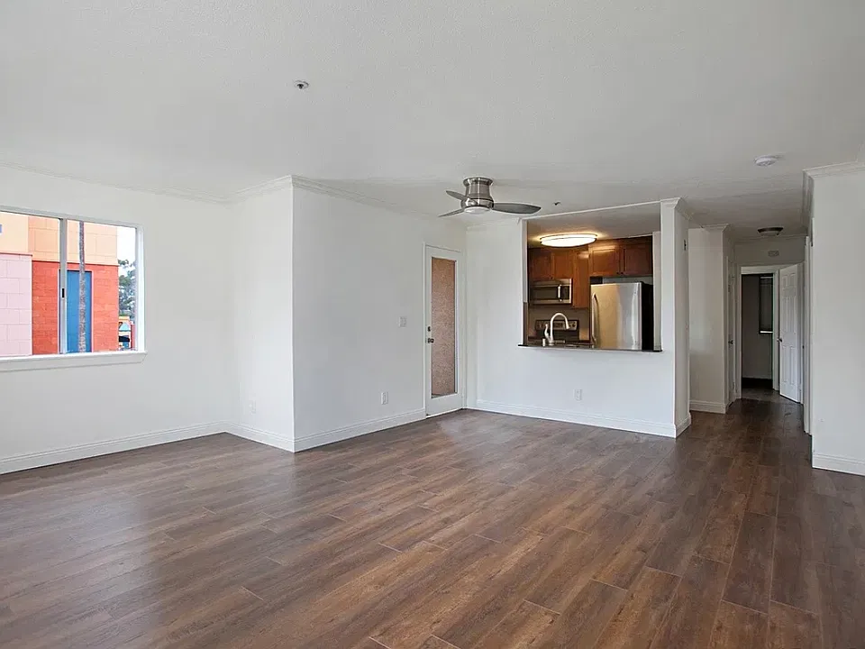 3550 Lebon Dr #6102