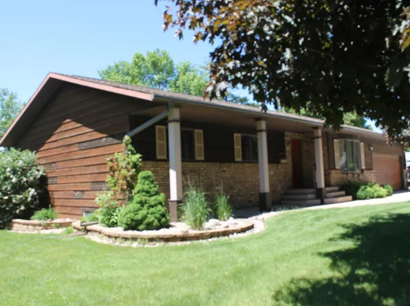 613 Lake Ave E, Fulda, MN 56131
