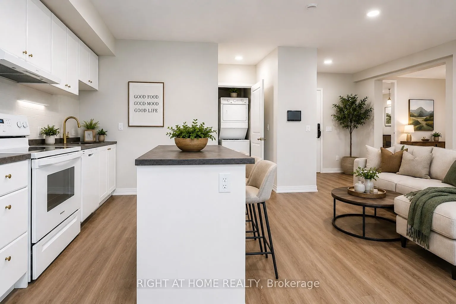 3 bed, $2,400 — Photo 3