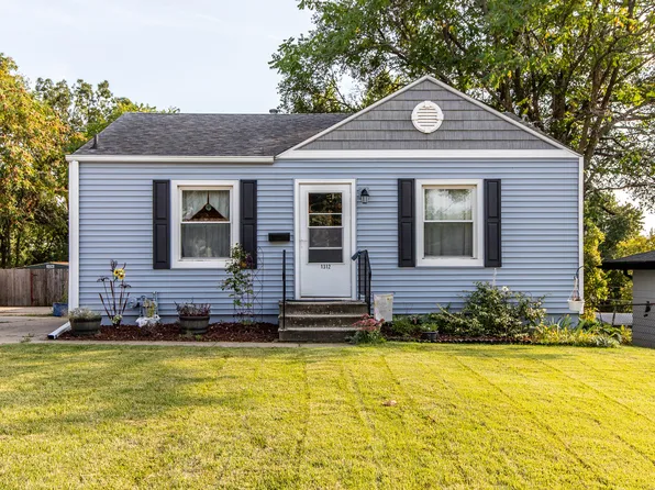 1312 Oak Park Ave, Des Moines, IA 50313