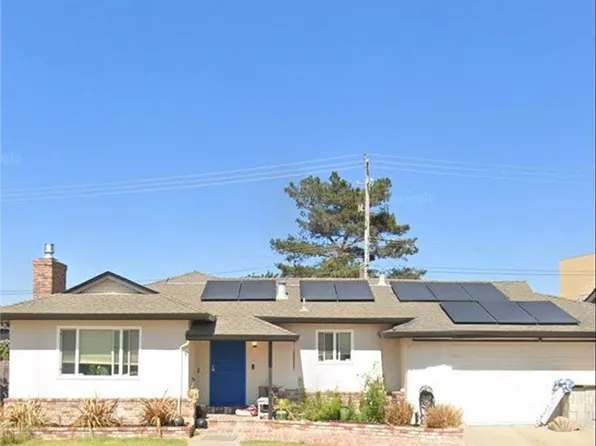 212 Columbine Dr, Salinas, CA 93906