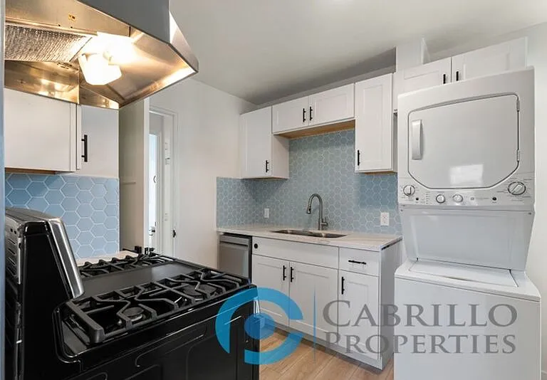4571 North Ave — Photo 5