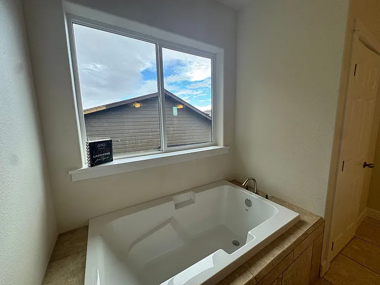 1811 NE Alameda Ave — Photo 21