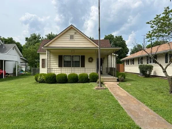 2305 Washington Ave, Parsons, KS 67357