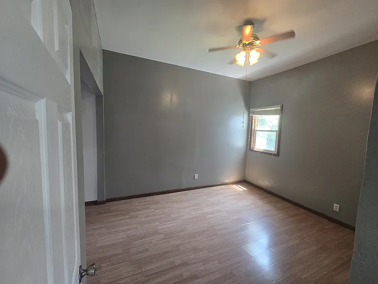 1213 NE Glendale Ave — Photo 7