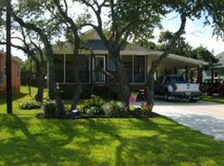 1007 S Fuqua St, Rockport, TX 78382
