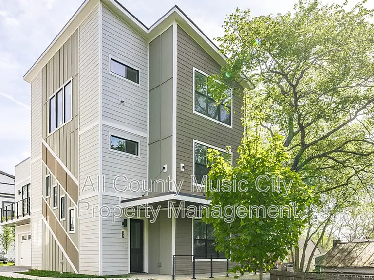 507 Summit St — Photo 1