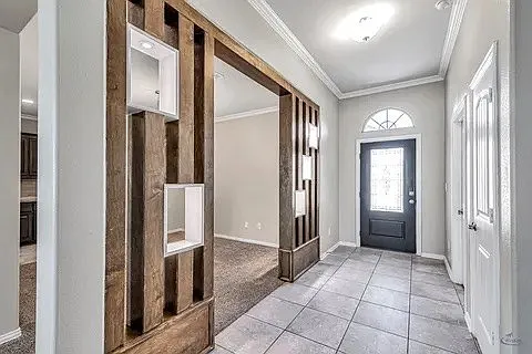 4 bed, 2.0 bath, 2291 sqft, $3,400 — Photo 4
