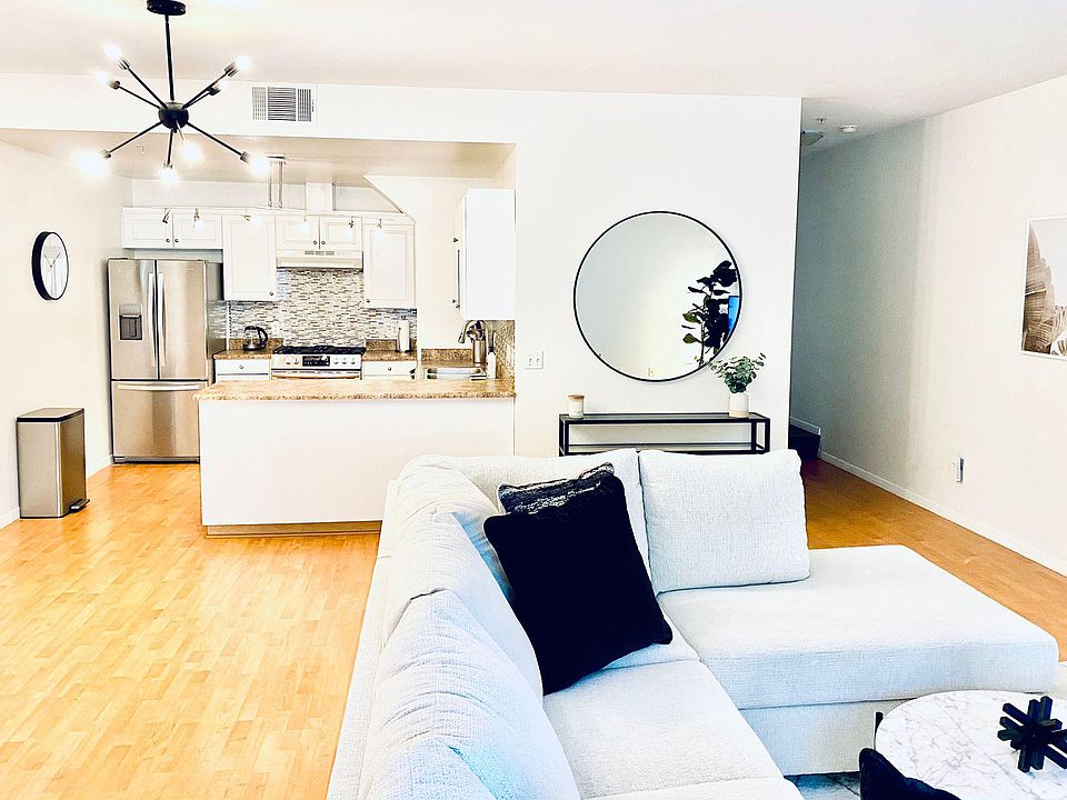 1st image of 1315 26th St APT 107