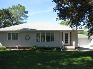 250 Scotte Ln, Alden, MN 56009