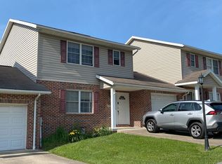 155 Meadow Ridge Dr, Morgantown, WV 26505