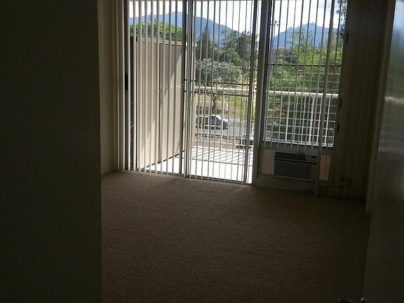 BEDROOM WITH A/C