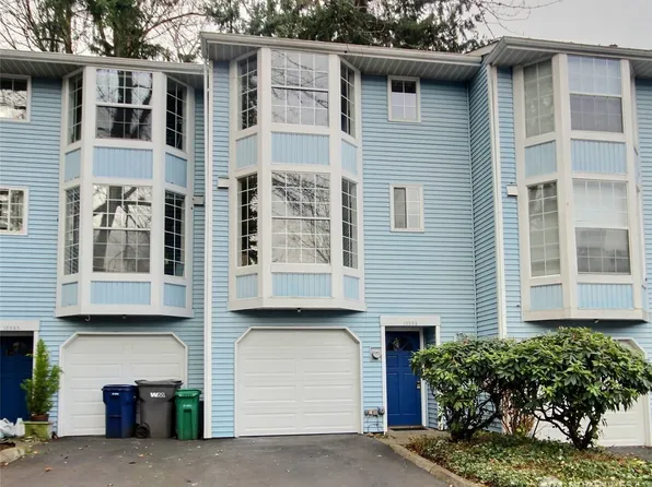 10233 NE 129th Lane #8, Kirkland, WA 98034