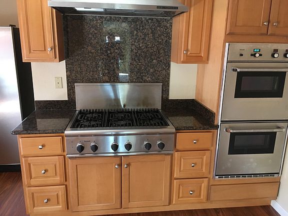 3rd image of 272 Penn Way