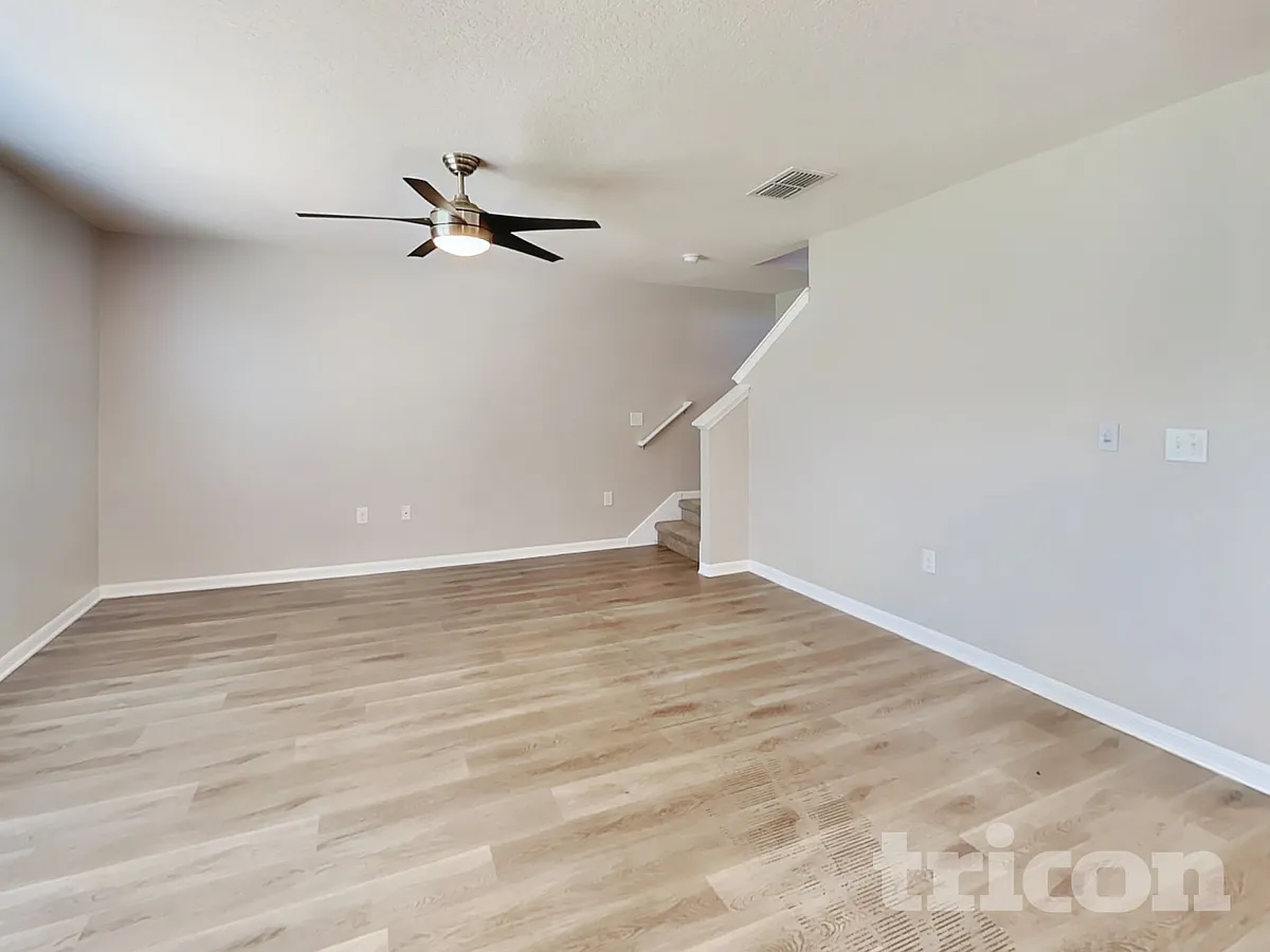 Building Photo - 19 Rosecroft Ln