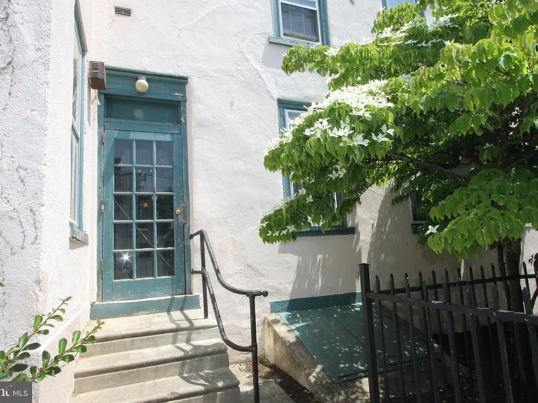 100 E Price St #1G — Photo 14