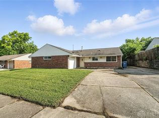 5957 Chatsworth Dr, Dayton, OH 45424