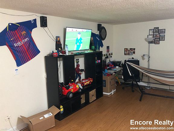 landlord_unit_photo_66740113_4