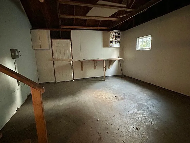 122 W Florence Ave — Photo 17