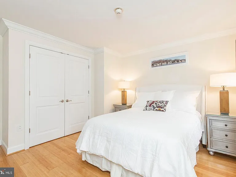 1701 Locust St #15-1815 — Photo 13