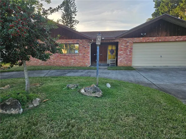 1218 SE 4th Ave, Crystal River, FL 34429