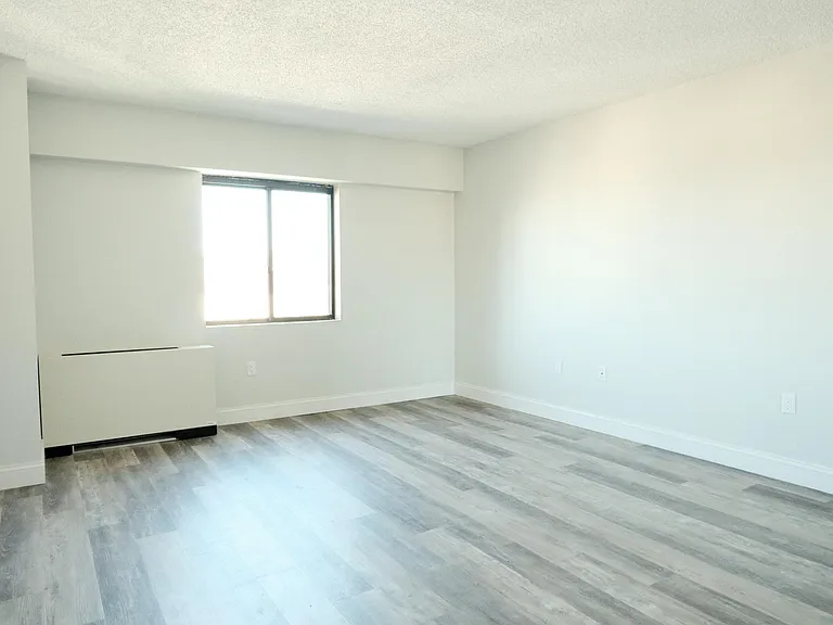 10 N Wood Ave #419 — Photo 6