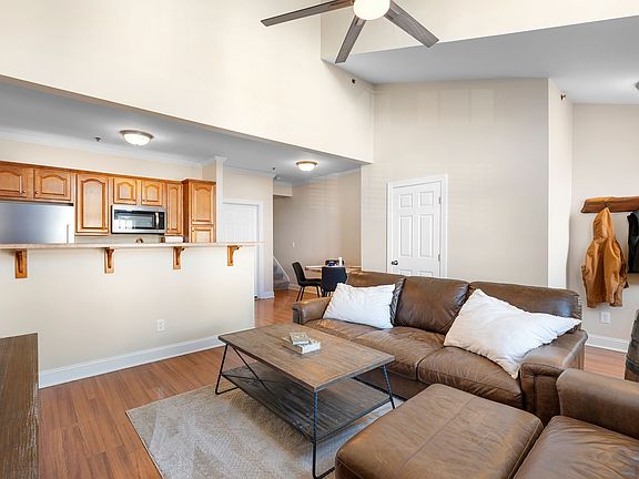 5th image of 2006 Birch Ln