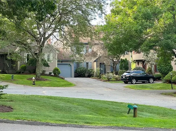 292 Island St, Stoughton, MA 02072