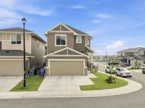 1446 W Bayview Point SW, Airdrie, AB T4B 5K2