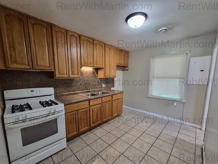 1132 Ackermant St — Photo 5