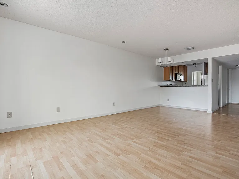 2808 Plaza Terrace Dr #808 — Photo 3