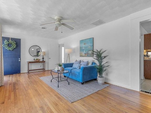 4th image of 1817 Jack Frost Rd