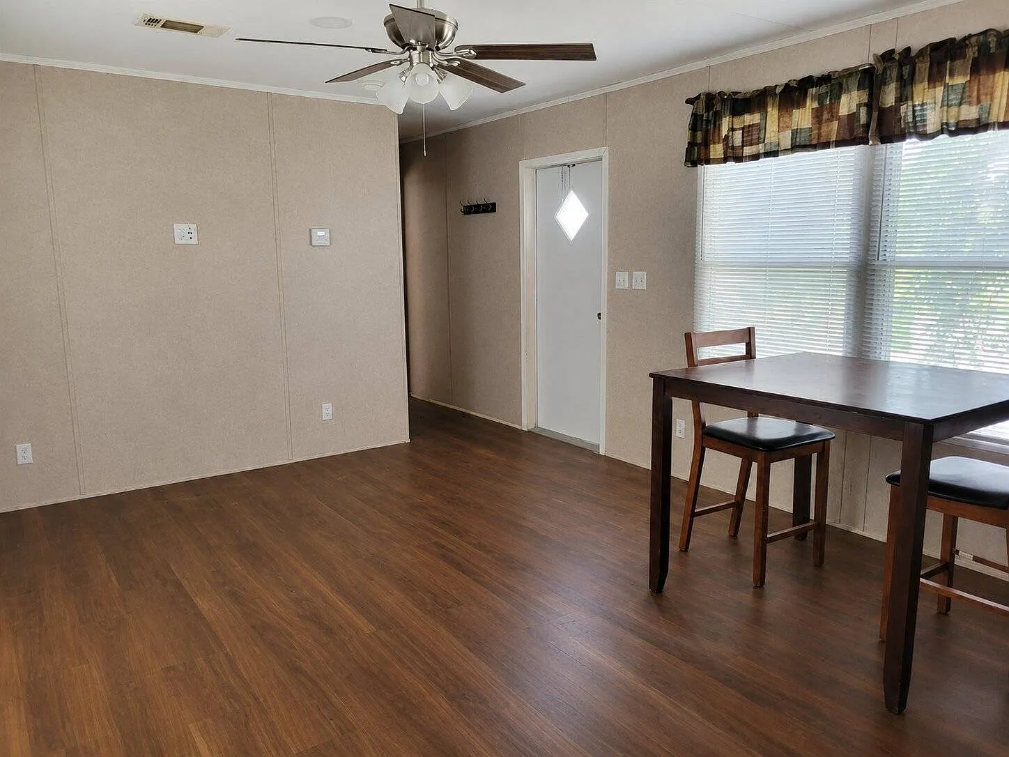 2 bed, 2.0 bath, $895 — Photo 3