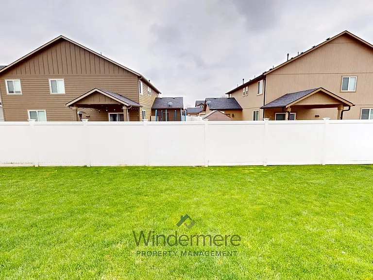 247 Chapra St — Photo 22