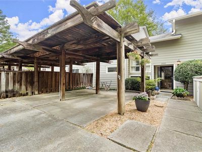 2060 Clairmeade Way NE, Atlanta, GA, 30329