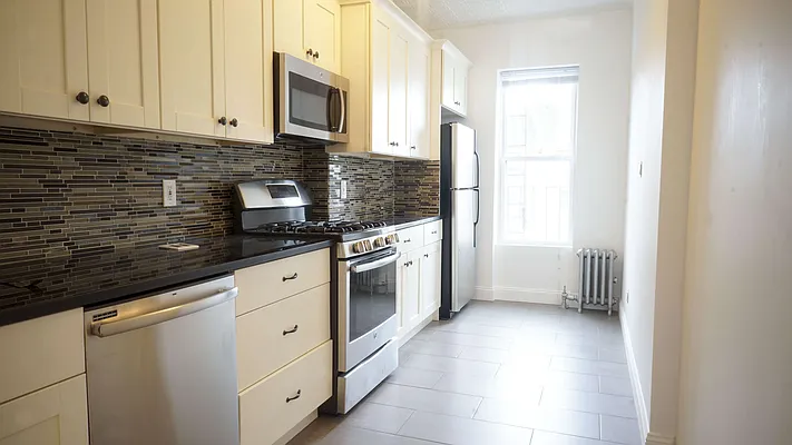 Rented by Nooklyn NYC LLC | media 16