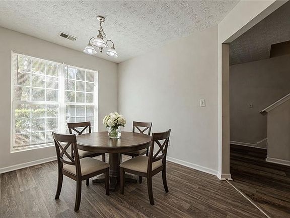 3rd image of 3316 Waldrop Trl