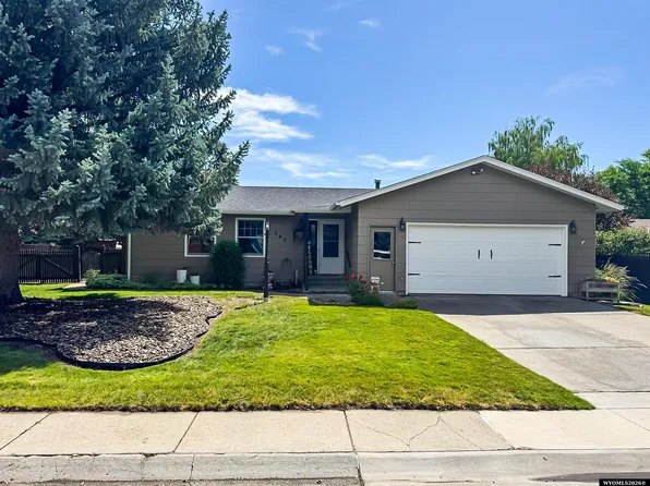 547 Glacier Cir, Riverton, WY 82501
